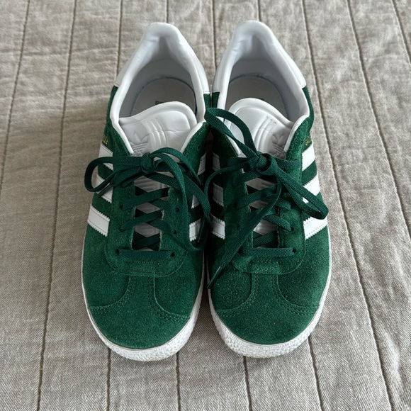 adidas Shoes - Adidas Green Gazelle